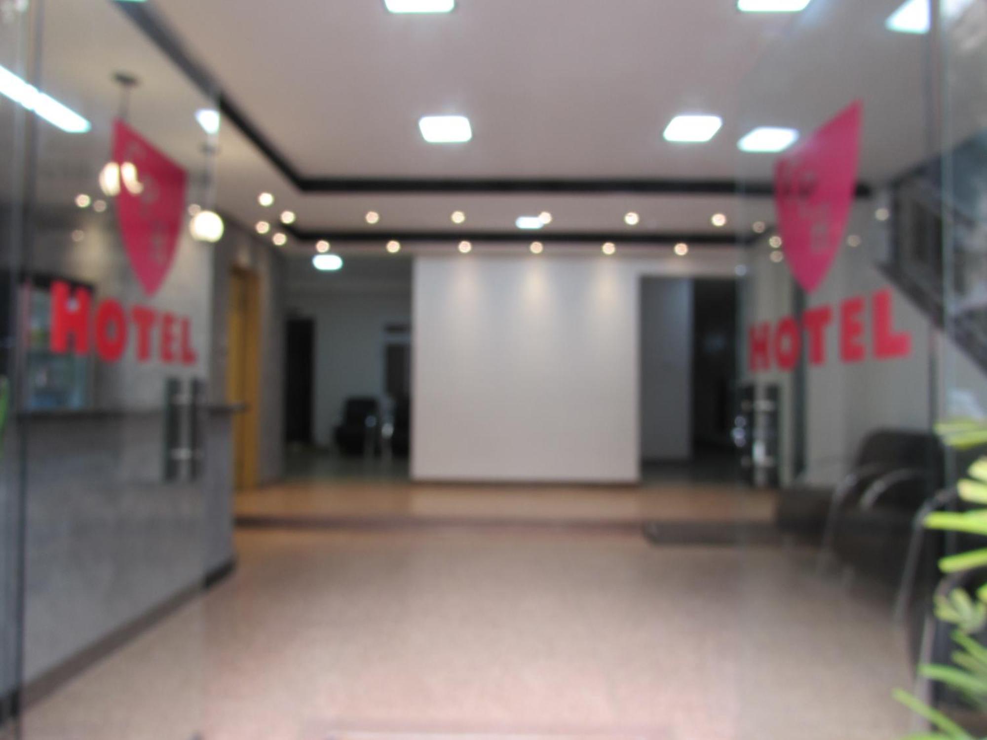 New Comercial Palace Hotel — Fotos 1